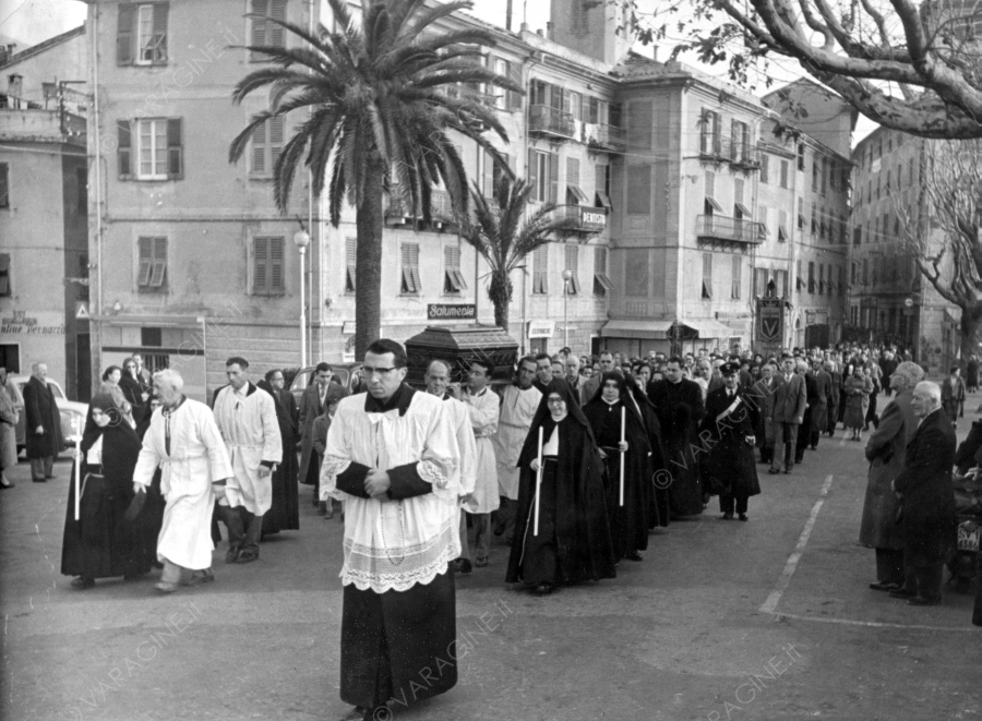 Funerale di don Callandrone - 1957