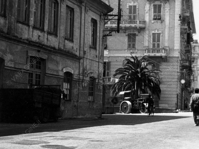 1949 marzo - I cantieri Baglietto in Piazza S.Caterina