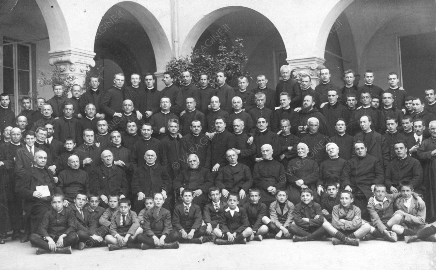 Gruppo sacerdoti
